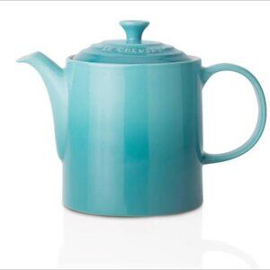 Le Creuset Grand Teapot